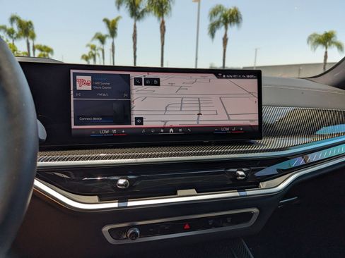 Used 2024 BMW X5 M60i w/ Climate Comfort Package image 23