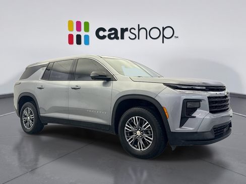 Used 2024 Chevrolet Traverse LS FWD image 7