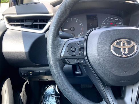 Used 2023 Toyota Corolla LE FWD image 23