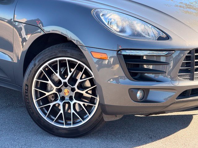 Used 2018 Porsche Macan S w/ Premium Package Plus AWD/4WD image 2