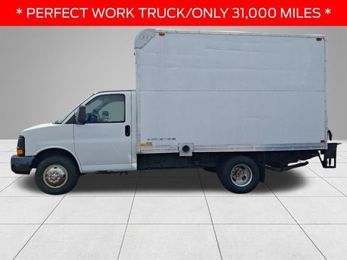 Used 2009 Chevrolet Express 3500 RWD image 6