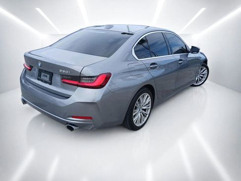 Used 2024 BMW 330i Sedan w/ Convenience Package RWD image 3