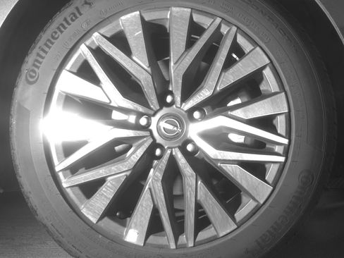 Used 2025 Nissan Altima 2.5 SV FWD image 13