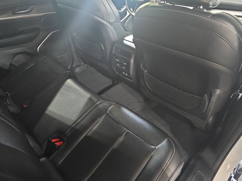 Used 2024 Jeep Grand Cherokee Limited 4xe AWD/4WD image 11