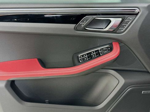 New 2026 Porsche Macan AWD/4WD image 11