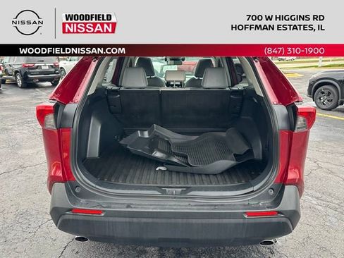 Used 2021 Toyota RAV4 XLE Premium AWD/4WD image 15