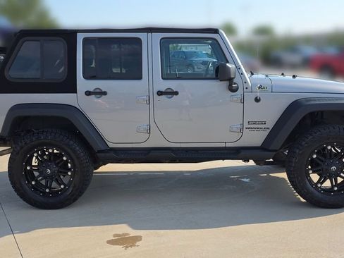 Used 2015 Jeep Wrangler Unlimited Sport w/ Quick Order Package 24S AWD/4WD image 6
