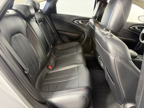 Used 2016 Chrysler 200 C w/ Navigation & Sound Group I image 28