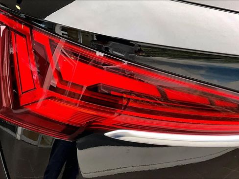 Used 2023 Audi Q5 2.0T Premium w/ Convenience Package image 27