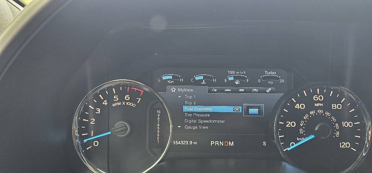 Used 2017 Ford F150 Lariat w/ Equipment Group 502A Luxury AWD/4WD image 9