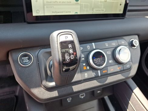 Used 2024 Land Rover Defender 110 X-Dynamic SE AWD/4WD image 13