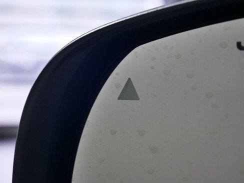 Used 2024 Jeep Compass Sport image 19