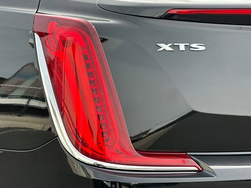 Used 2019 Cadillac XTS Luxury image 26