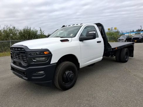 New 2025 RAM 3500 Tradesman AWD/4WD image 4
