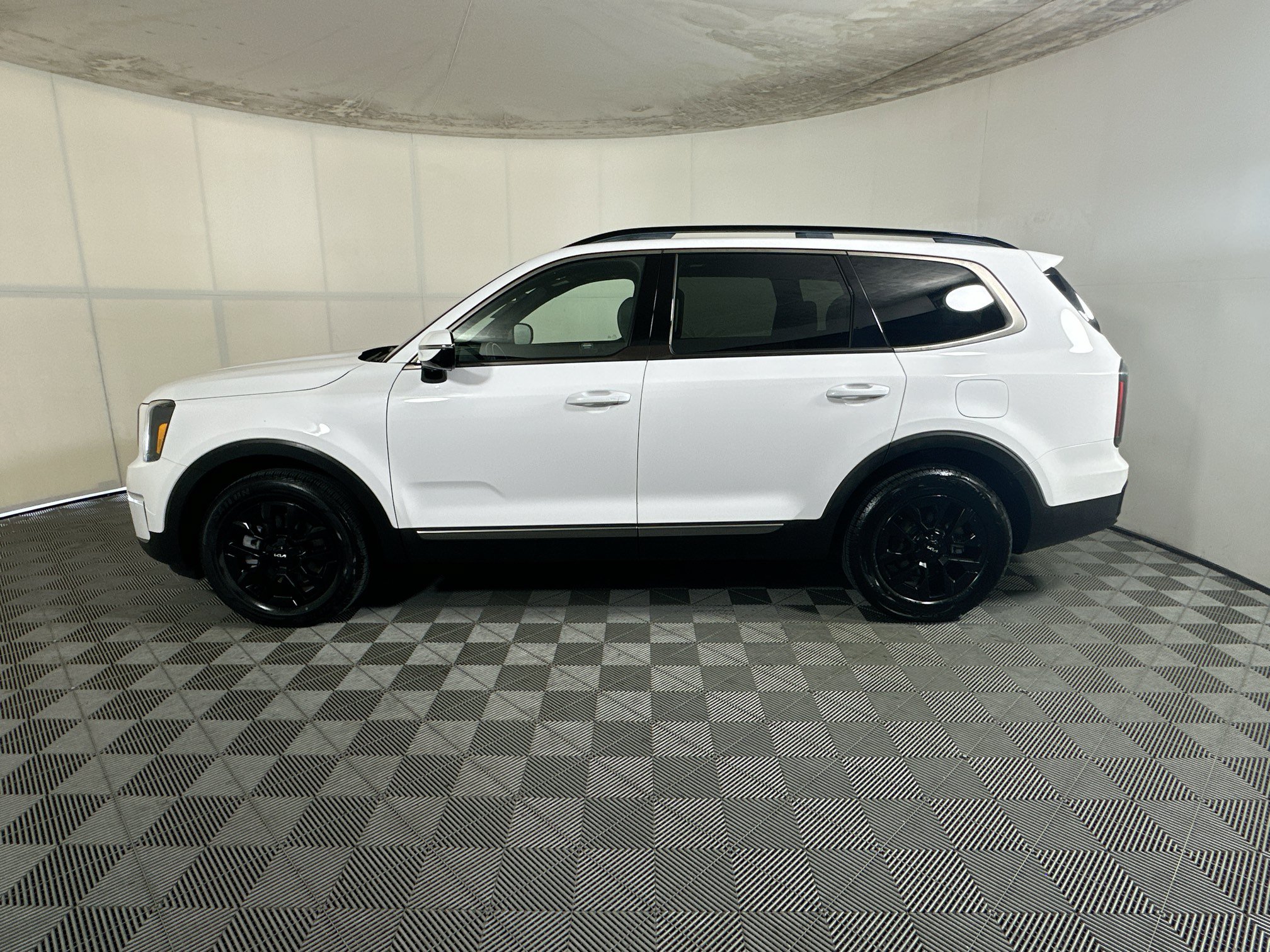 Used 2023 Kia Telluride SX X-Pro AWD/4WD image 6