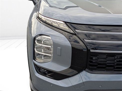 New 2026 Mitsubishi Outlander Trail Edition image 9