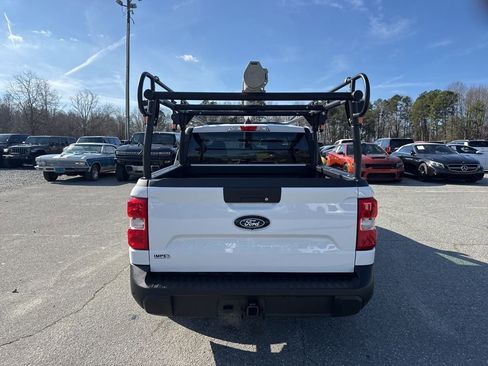 Used 2025 Ford Maverick XLT w/ Equipment Group 302A image 4