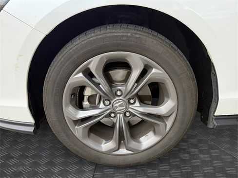 Used 2023 Honda Accord EX image 9