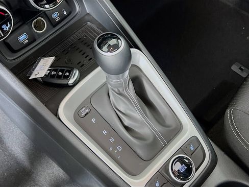 Certified 2026 Hyundai Venue SEL FWD image 16