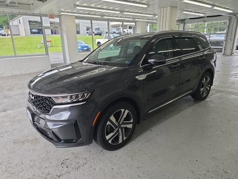 Used 2023 Kia Sorento EX AWD/4WD image 2