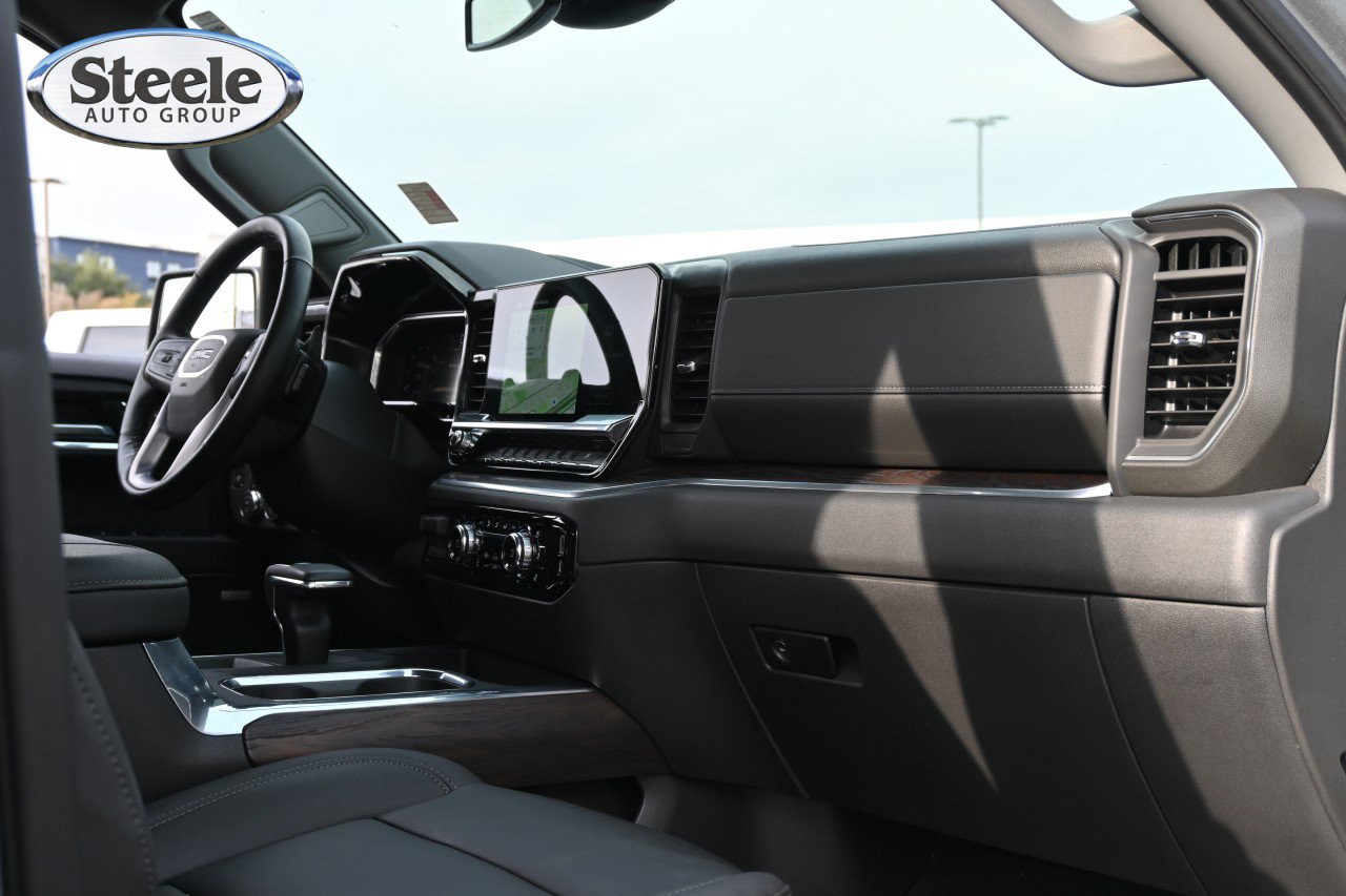 Used 2026 GMC Sierra 1500 SLT AWD/4WD image 24