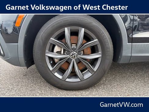 Certified 2023 Volkswagen Tiguan SE w/ Panoramic Sunroof Package AWD/4WD image 26
