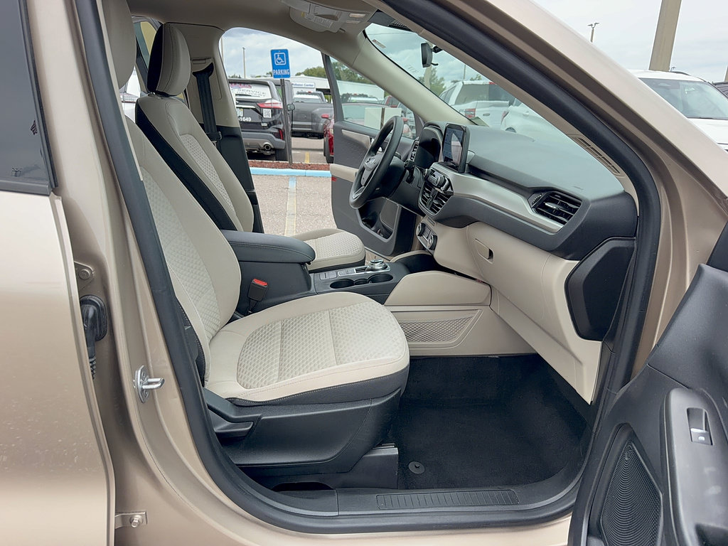 Used 2020 Ford Escape SE FWD image 14
