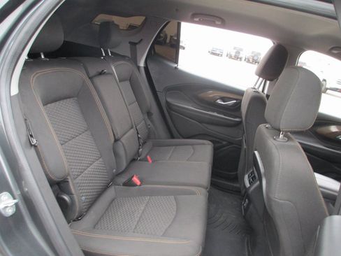 Used 2020 GMC Terrain SLE w/ Driver Convenience Package image 18