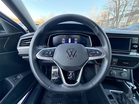 Used 2024 Volkswagen Jetta Sport image 11