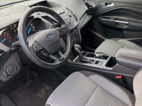 Used 2018 Ford Escape SE image 9