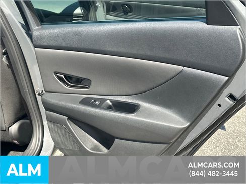 Used 2025 Hyundai Elantra Sport image 37