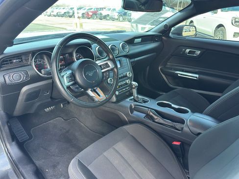 Used 2019 Ford Mustang Coupe image 12