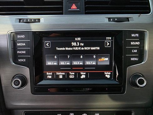 Used 2015 Volkswagen Golf S FWD image 36