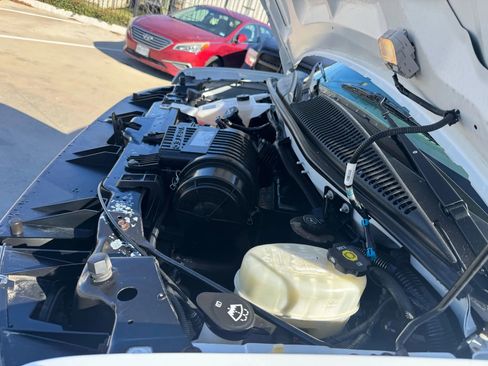 Used 2017 Chevrolet Express 3500 LT w/ LT Preferred Equipment Group image 16
