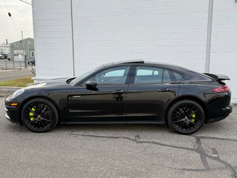 Used 2019 Porsche Panamera 4 image 2
