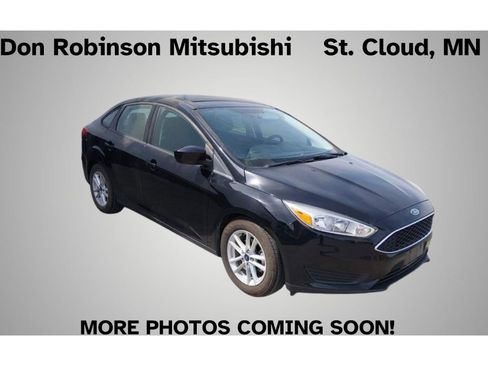 Used 2018 Ford Focus SE FWD image 1