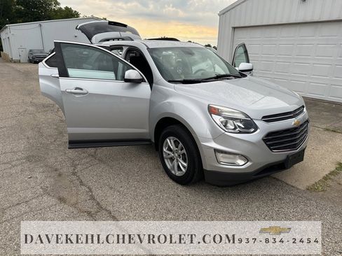 Used 2017 Chevrolet Equinox LT image 29