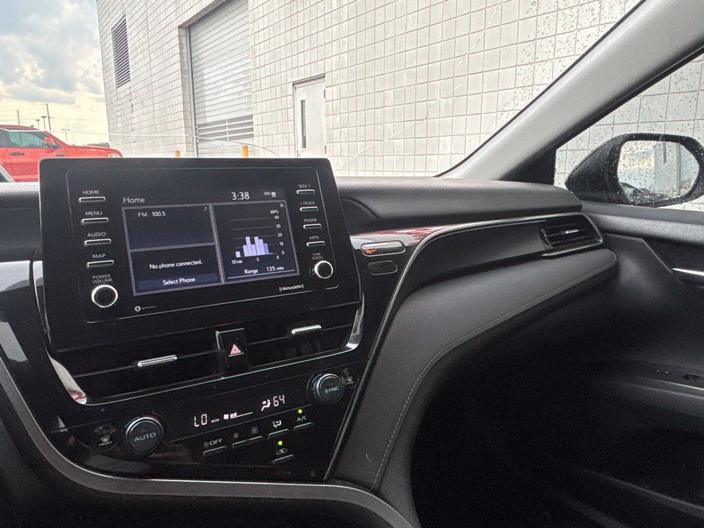 Used 2022 Toyota Camry LE FWD image 15