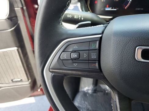 Used 2022 Jeep Grand Cherokee Limited AWD/4WD image 28