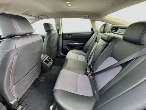 Used 2019 Honda Clarity Plug-In Hybrid image 15