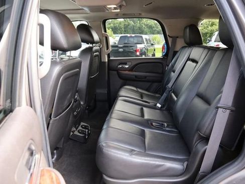 Used 2012 Chevrolet Tahoe LT w/ Luxury Package AWD/4WD image 11