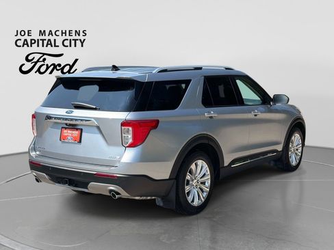 Used 2022 Ford Explorer Limited w/ Equipment Group 301A AWD/4WD image 5