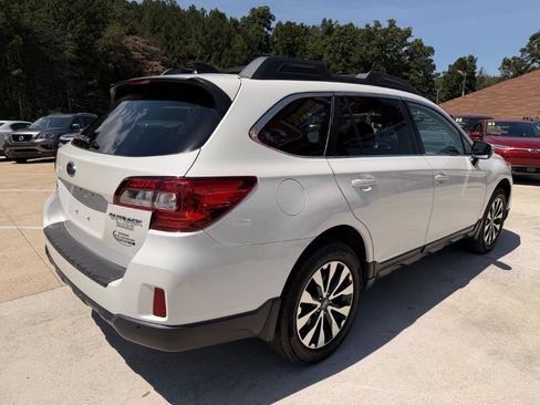 Used 2017 Subaru Outback 2.5i Limited AWD/4WD image 17
