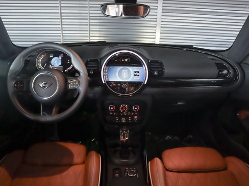 Used 2024 MINI Cooper Clubman S w/ Signature Upholstery Package FWD image 10