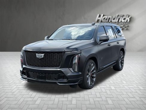 Used 2025 Cadillac Escalade V AWD/4WD image 5