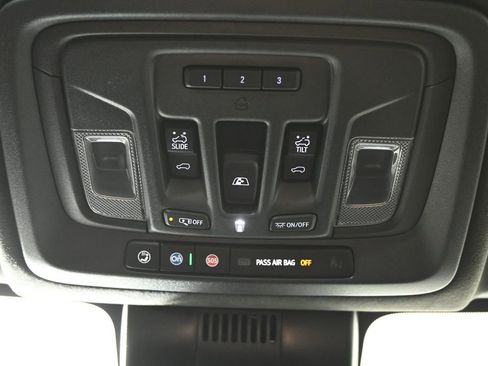 Used 2025 GMC Sierra 1500 AT4X AWD/4WD image 34