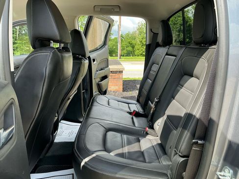 Used 2022 GMC Canyon Denali RWD image 10