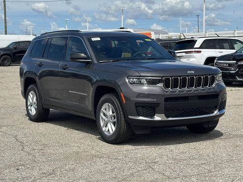 New 2026 Jeep Grand Cherokee L Laredo AWD/4WD image 1