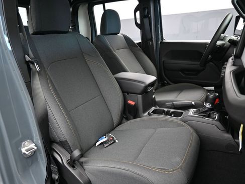 New 2026 Jeep Gladiator Sport image 40