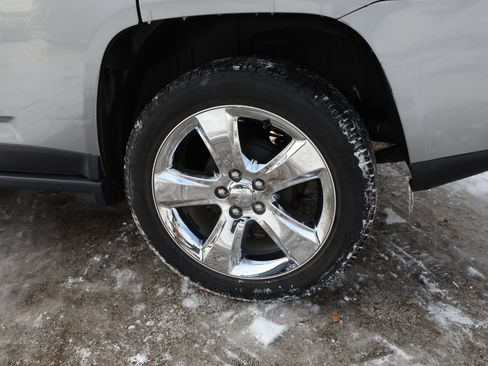 Used 2015 Jeep Compass High Altitude image 10